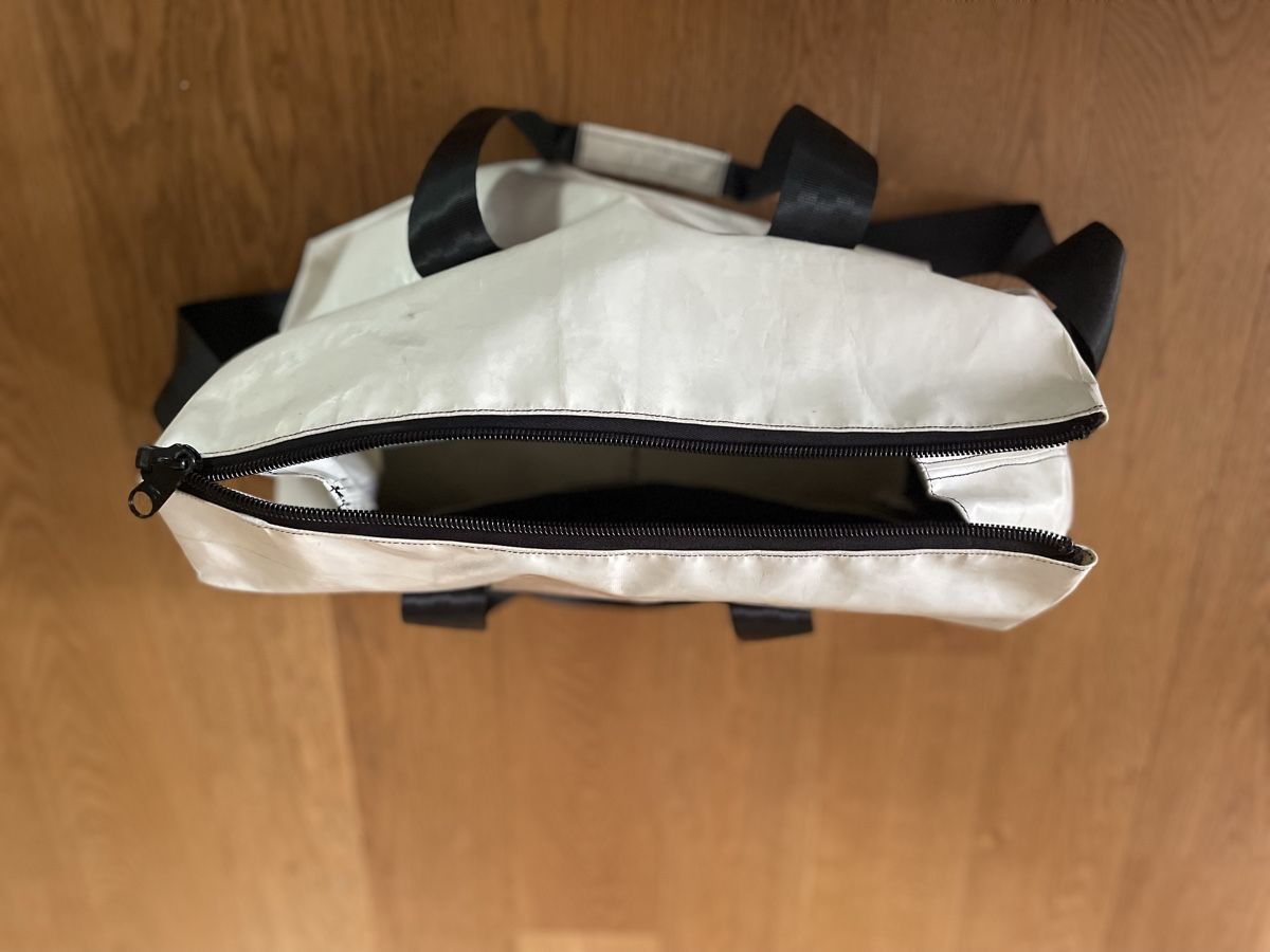 Freitag Borse: Sac Freitag original blanc/noir – Usato da Commugny venduto da arm_7m7m 2