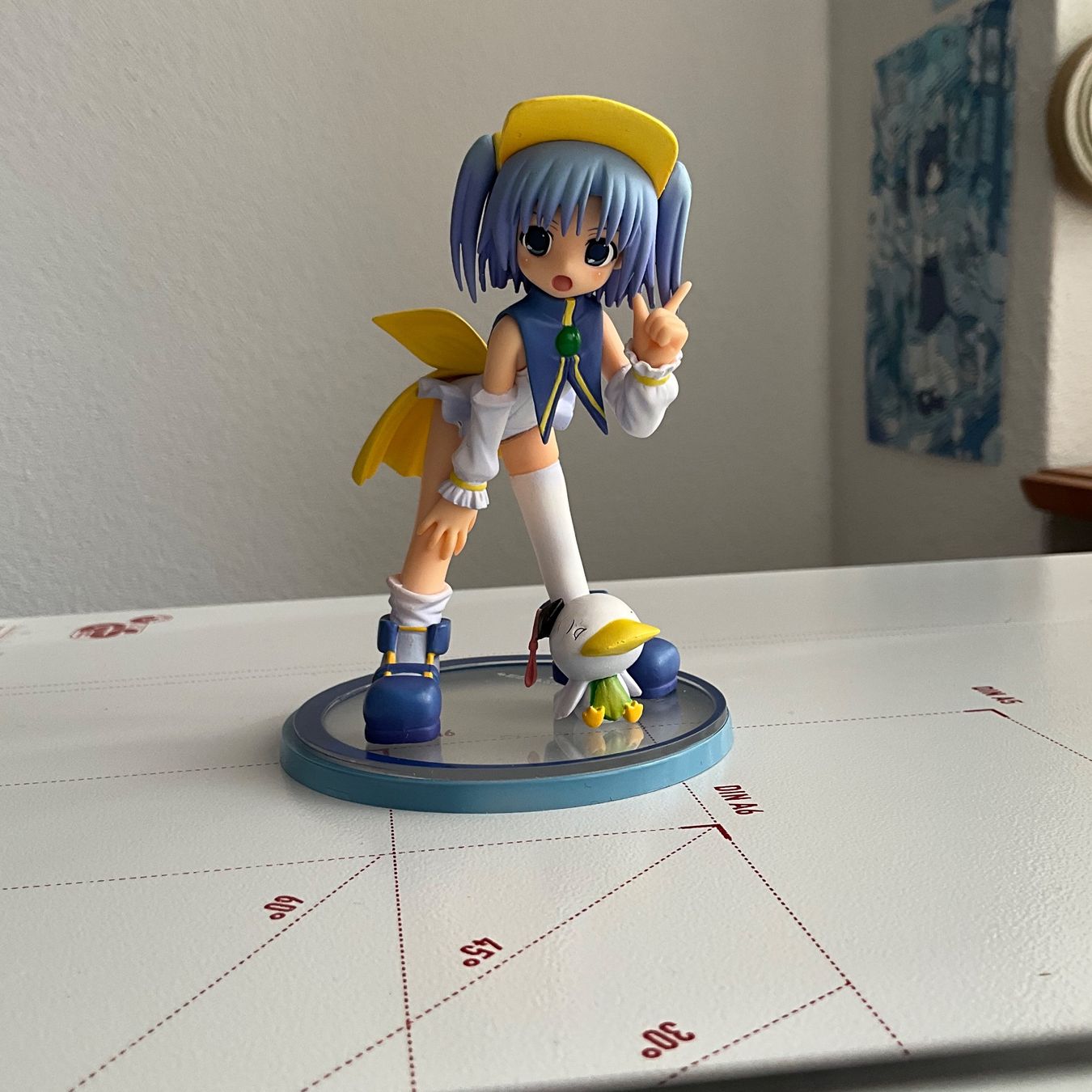 Statuette: Moetan Pastel Ink Figur – Usato da Grenchen venduto da sojalatte