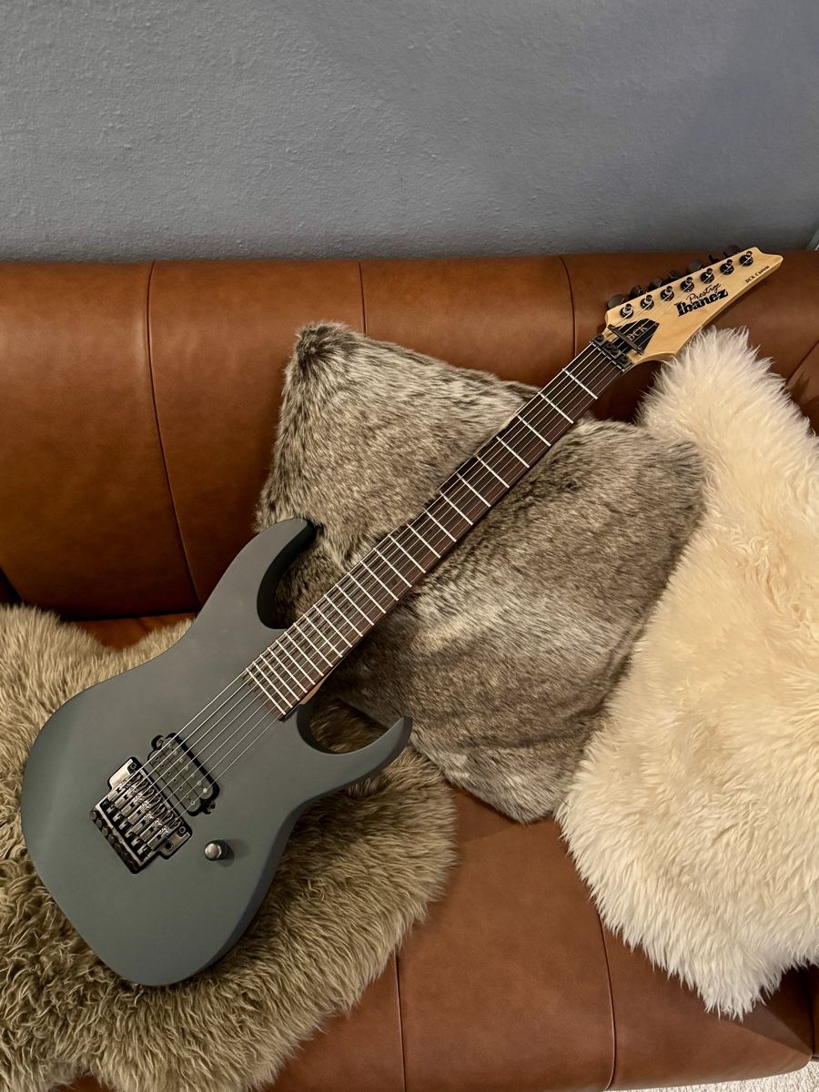 Ibanez Strumenti musicali: Ibanez RG-1527 DCK Custom 7-String Einzelstück – Usato da Rheinfelden venduto da dkkorn78