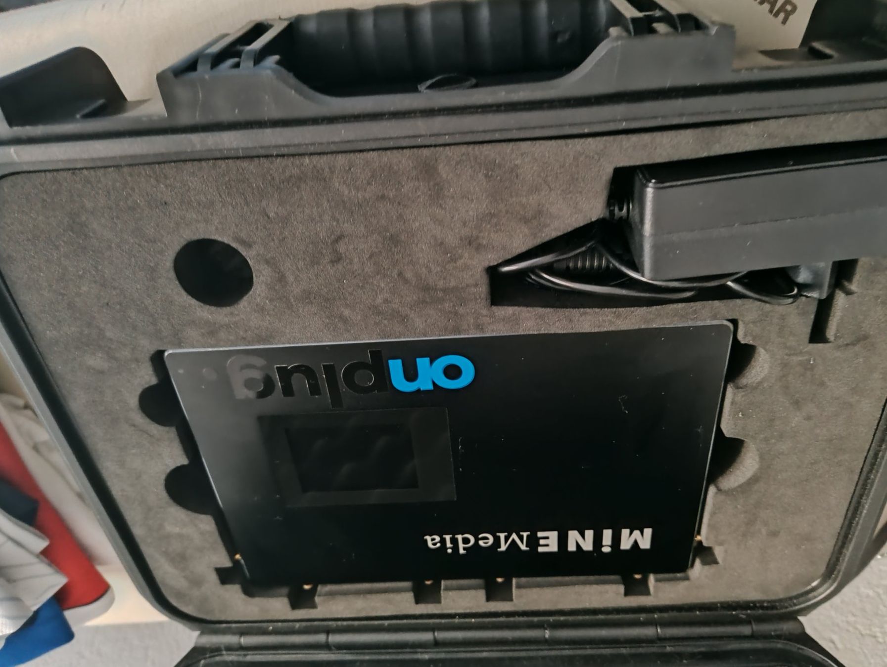 Modems & Routeurs: MineMedia M4Mini bonding cellular router – D'occasion à Jegenstorf par malartv 3