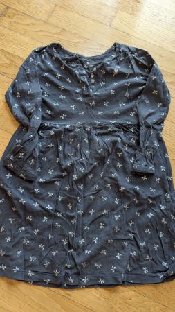 Dunkelgraues Kinderkleid Gr. 98