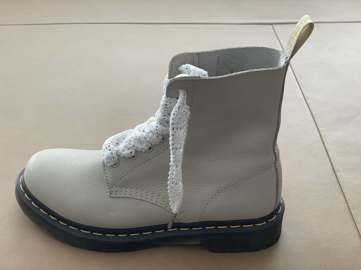 Dr. Martens Scarpe da uomo: Dr. Martens Pascal, Gr. 40, Leder, Cream-Greige – Usato da Corcelles NE venduto da gingerbrain 1