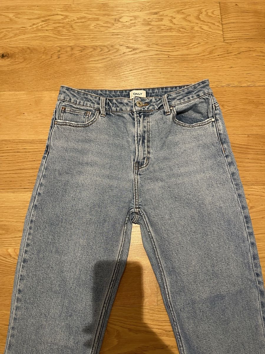 Only Jeans: Only Jeans Top Zustand mit straight leg – Usato da Bremgarten AG venduto da arl_8nbf 1