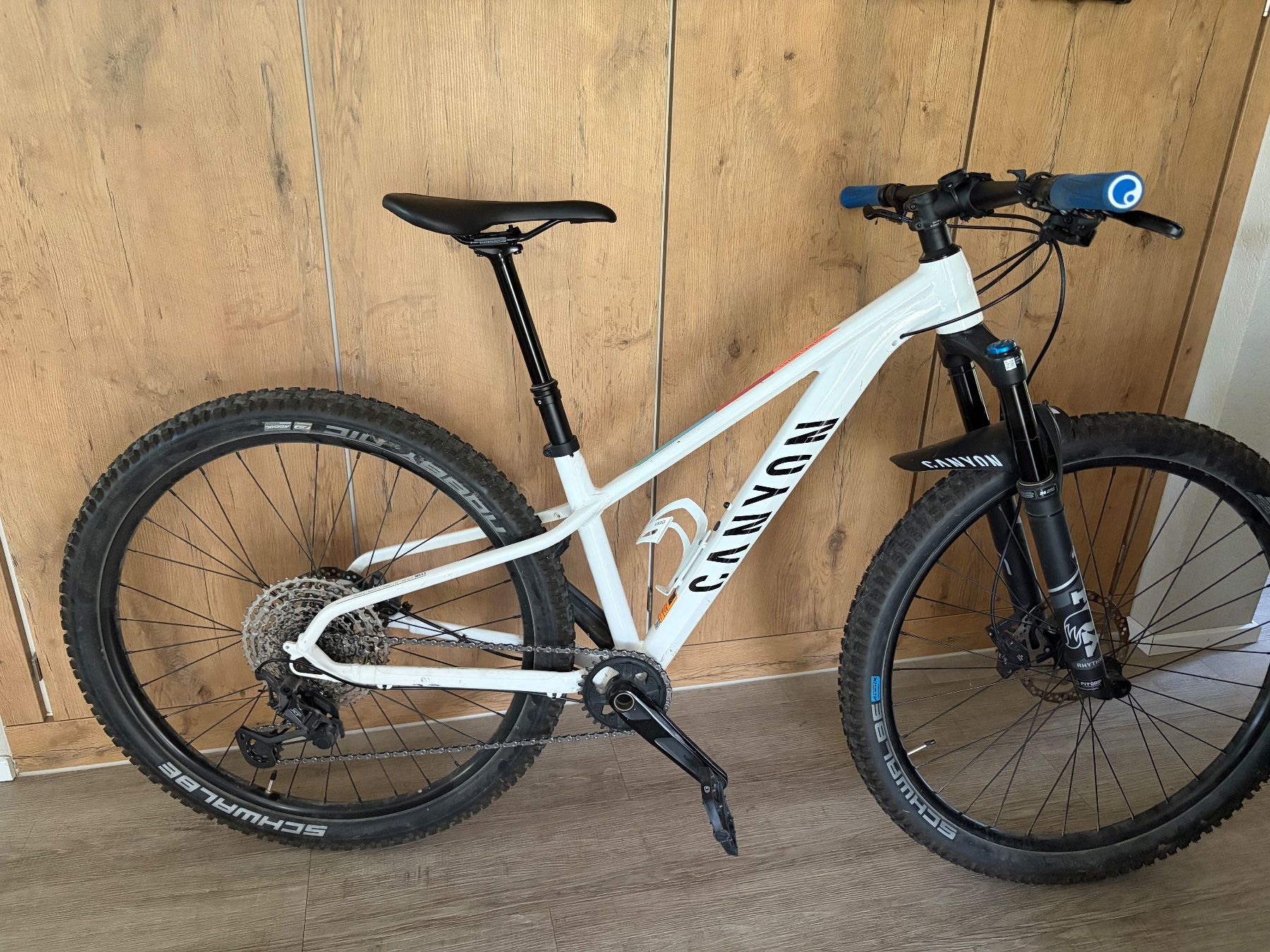 Canyon Velos: MTB CANYON wie NEU – Neu (gemäss Beschreibung) aus Kräiligen von Bbuetzu