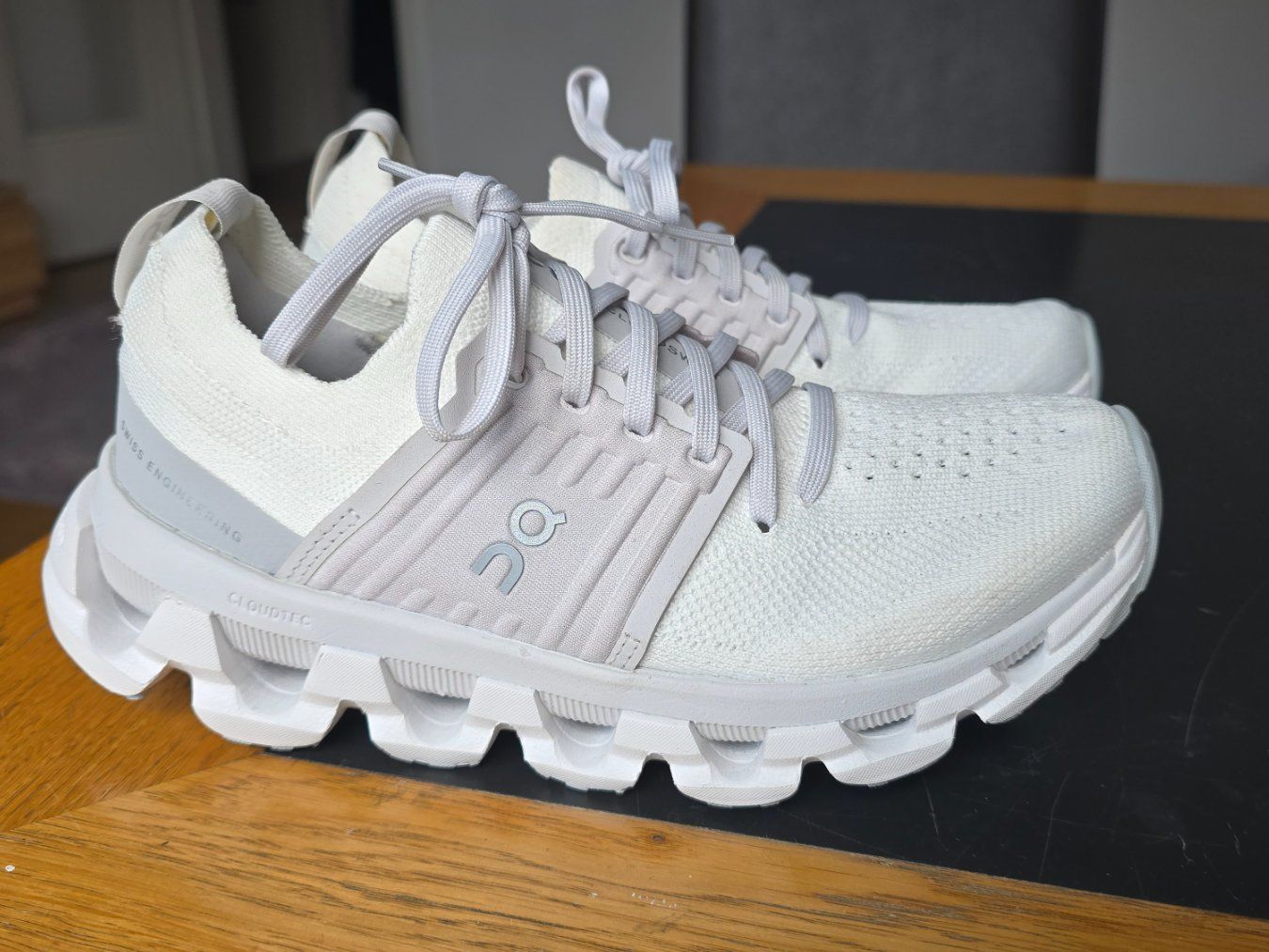 On Scarpe da donna: On Cloud schuhe EU 36.5 – Nuovo (secondo la descrizione) da Wallisellen venduto da theblacksheep 1