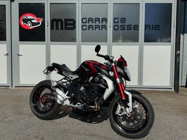 MV Agusta Strada: MV AGUSTA Brutale Dragster 800 RR – Usato da Au/SG venduto da mB-Garage