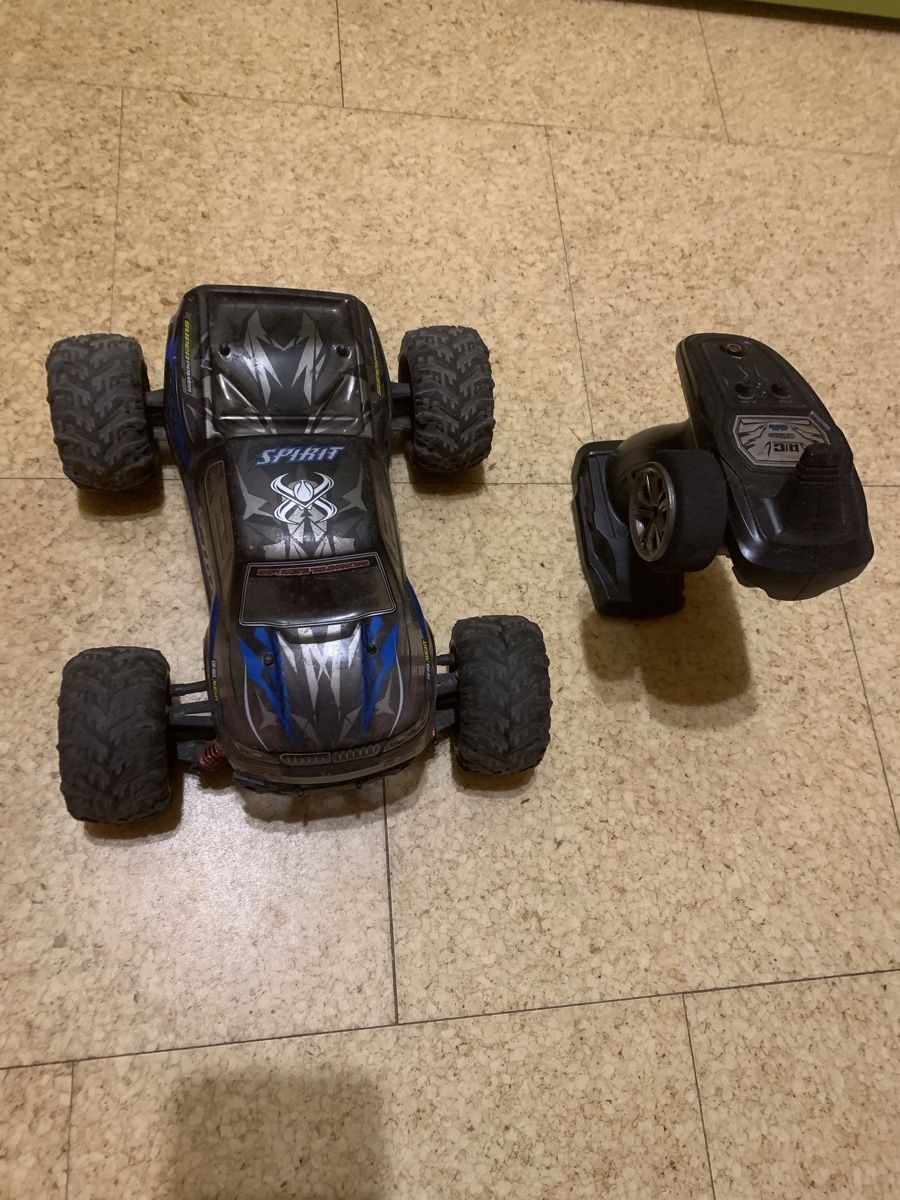 Spielzeuge: Ferngesteuertes Rennauto – Gebraucht aus Emmenmatt von babsb79