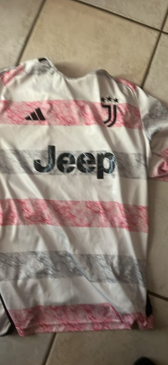 Juventus Canottiere & Pantaloni: Maillot de foot Juventus – Nuovo (secondo la descrizione) da Aire-la-Ville venduto da xgr_t5ll 1