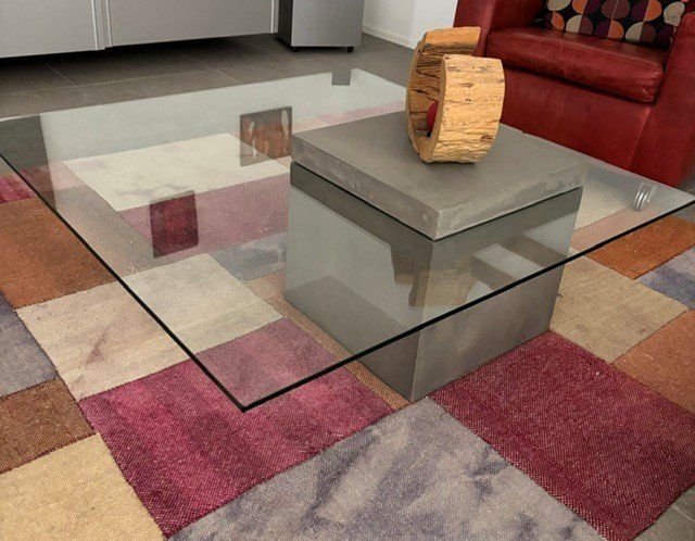 Tables: Salontisch Glas Beton – D'occasion à Riggisberg par Techi05 1