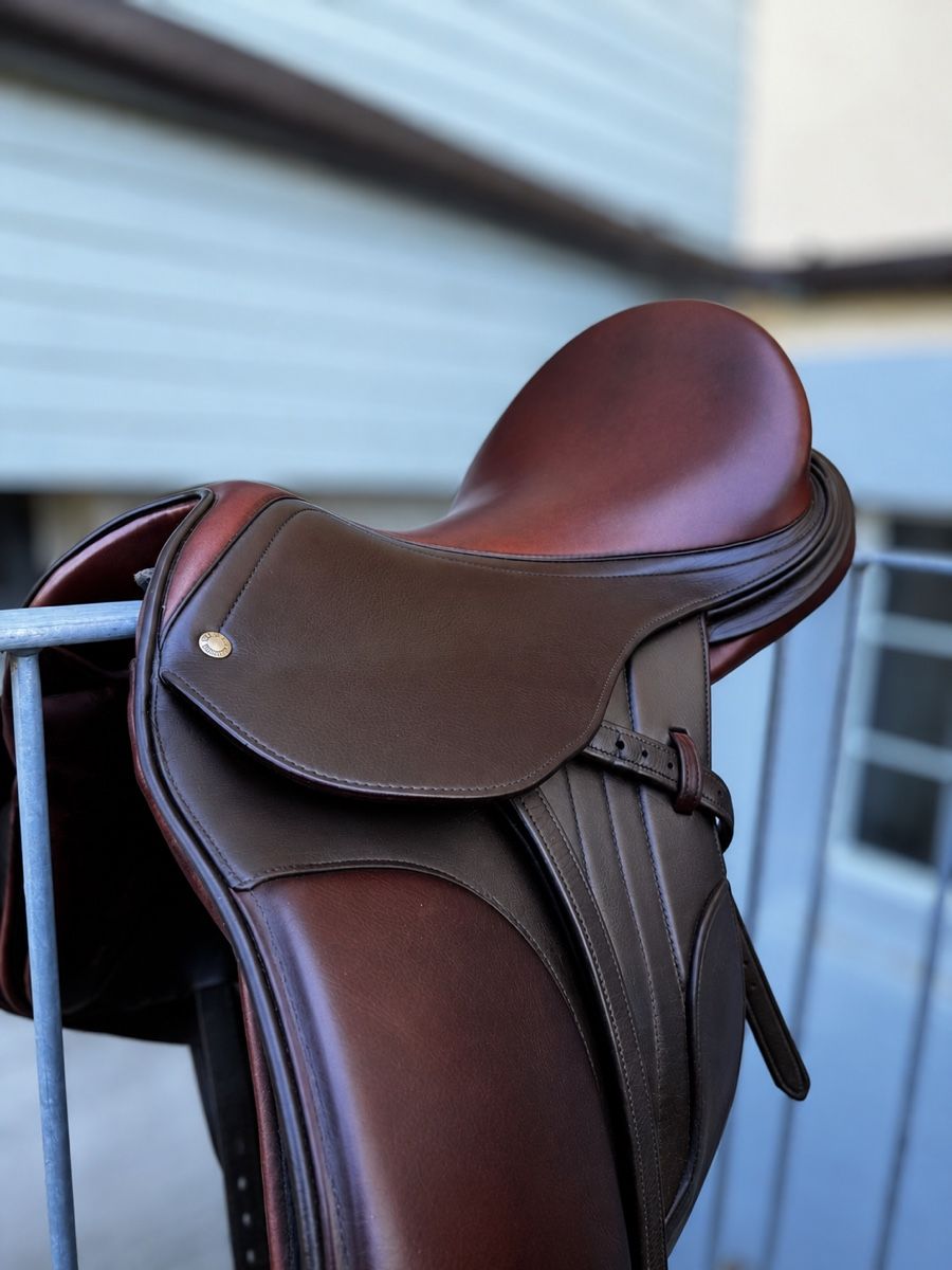 Selle & Accessori: Vielseitigkeits-Sattel 18Zoll – Usato da Neuenegg venduto da tin_2rfg 1