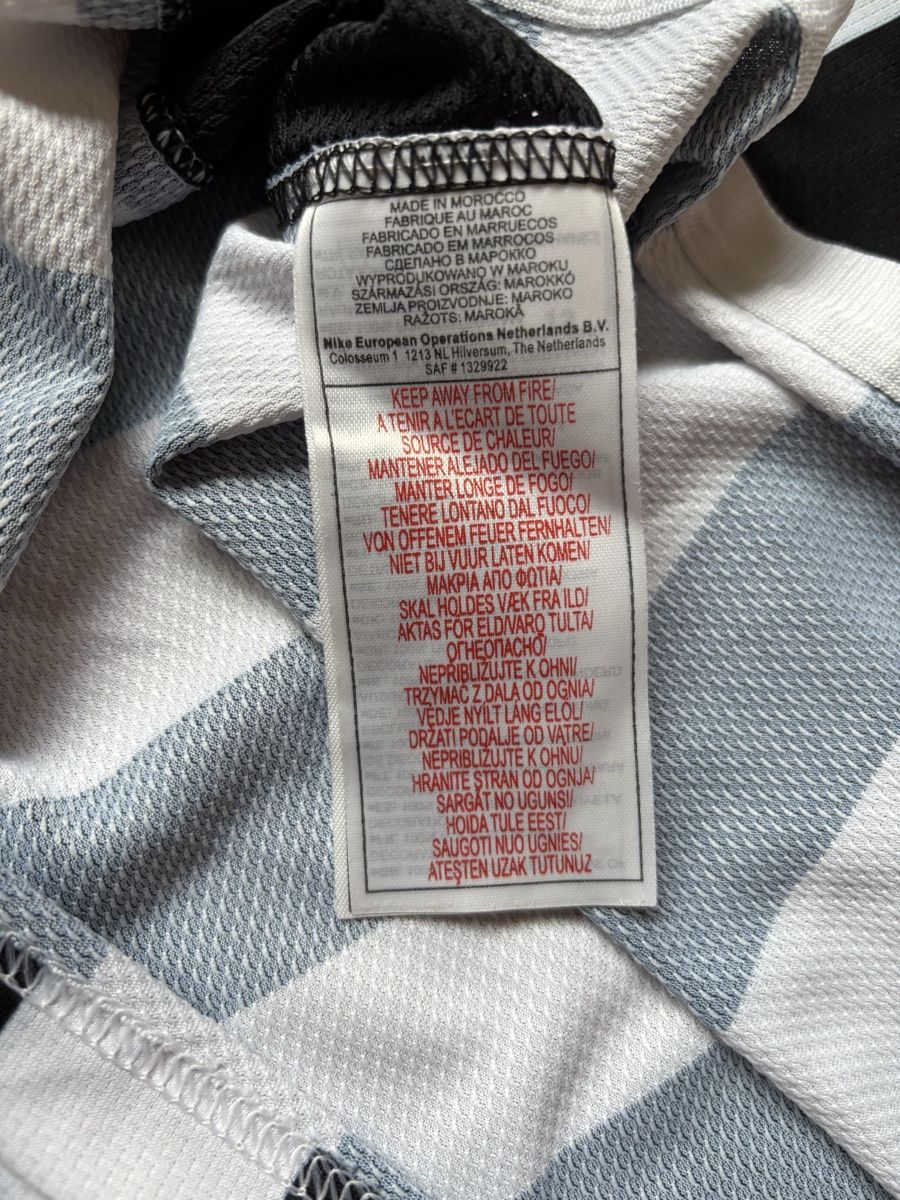 Nike Canottiere & Pantaloni: Juventus Vintage Heimtrikot – Usato da Bern venduto da Lelixino 6
