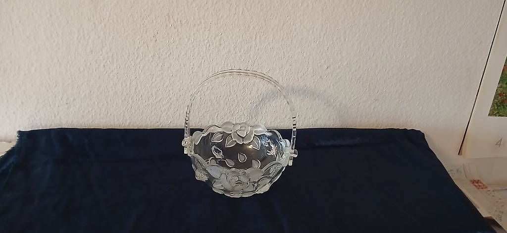 Walther Glas Schalen: Walther Glas Korb mit Henkel Vintage – Neu (gemäss Beschreibung) aus Greifensee von Foxglove 1