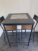 Bartisch mit 2 Stühlen