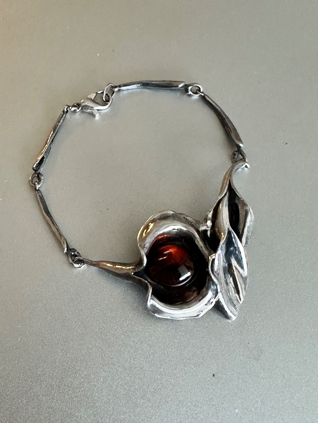 Bracciali & Braccialetti: Vintage Silber Armband/Anhänger mit Bernstein – Usato da Onex venduto da Antiqueshow 1