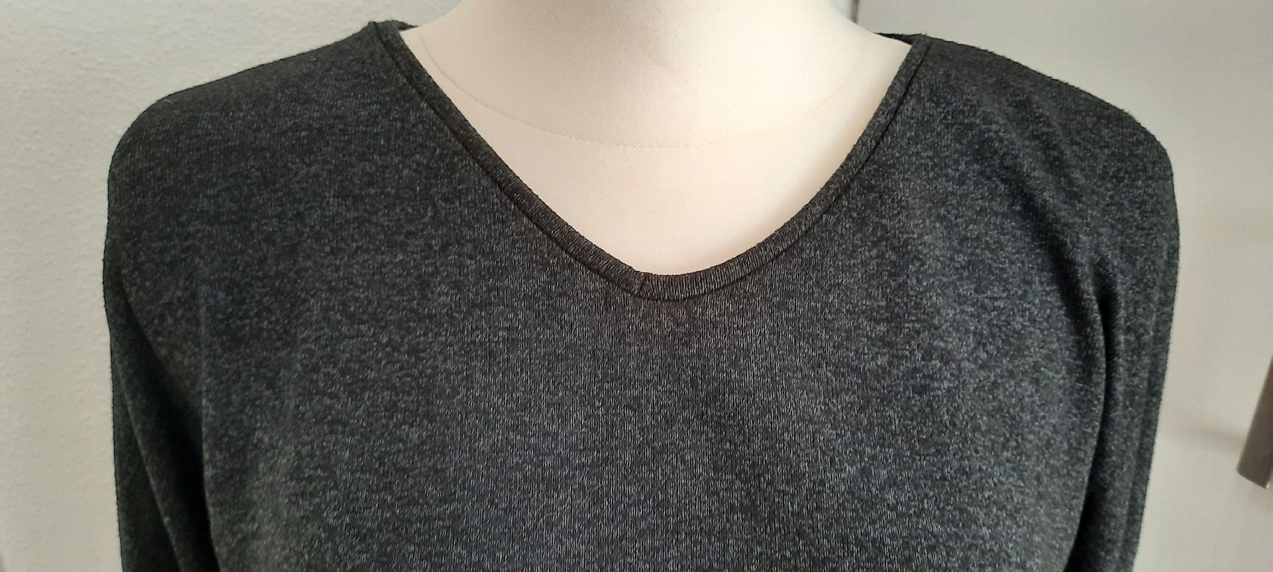 Pullover & Sweatshirts: ***STREET ONE*** Feinstrickpulover antrazit Gr 42 – Gebraucht aus Wädenswil von H2H_Secondhandshop 3