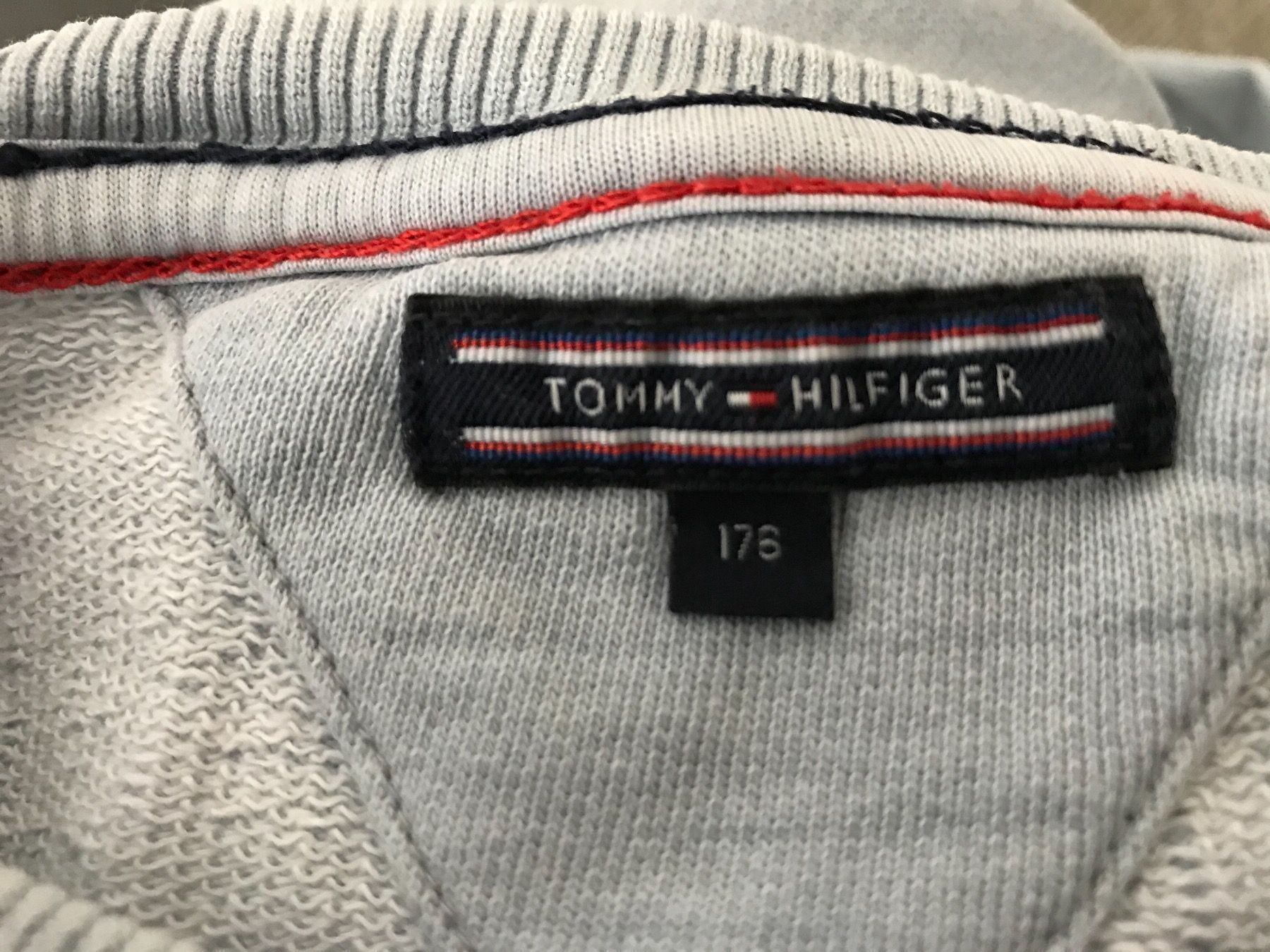 Tommy Hilfiger Maglioni & Felpe: Pullover - Tommy Hilfiger - Grösse 176 – Usato da Oberuzwil venduto da jabano 2
