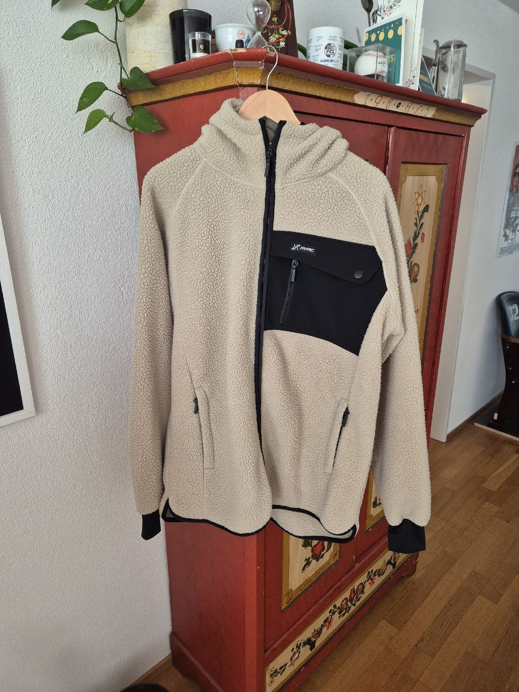 RevolutionRace Jacken: RevolutionRace Sherpa Hoodie – Neu (gemäss Beschreibung) aus Schenkon von 1996234