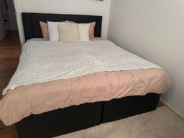 Boxspringbett schwarz mit Kopfteil Grösse 160x200cm
