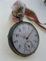 Antike Silber-Taschenuhr, funktioniert! und mit Trachtenband