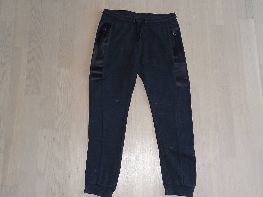 Hosen: Trainer Jogginghose Sweathose Gr 146 Zwillinge – Gebraucht aus Diessenhofen von Stephanla52