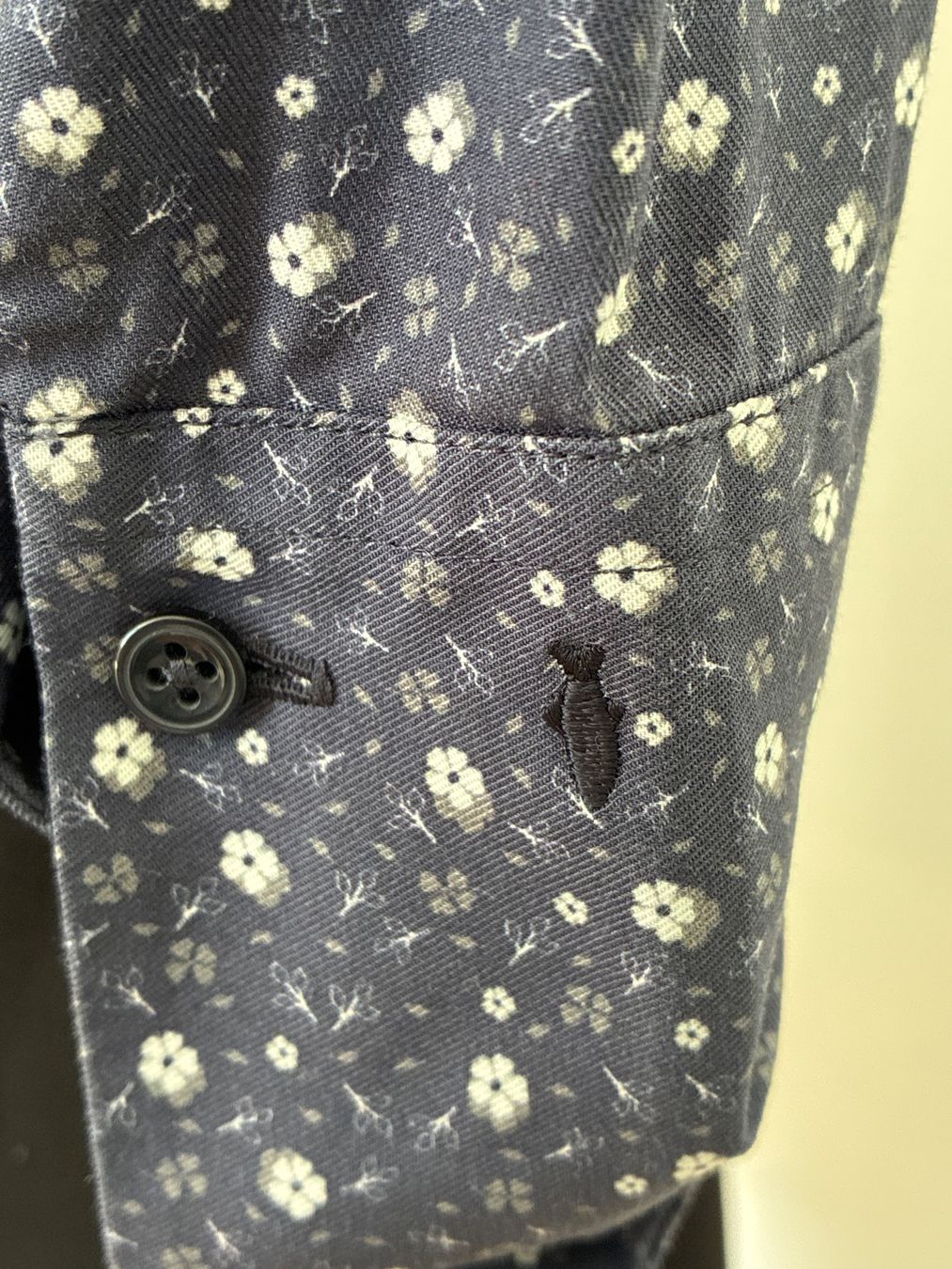 Camicette: Kelchkragenbluse von Herringbone Gr. 38 – Usato da Davos Platz venduto da nanigl 4
