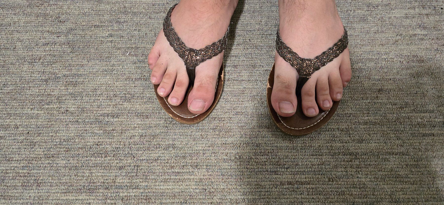 Scarpe da donna: Flip-Flop Damen Grösse 39 ( 2 Paar ) – Usato da Chur venduto da Mikymiki 2