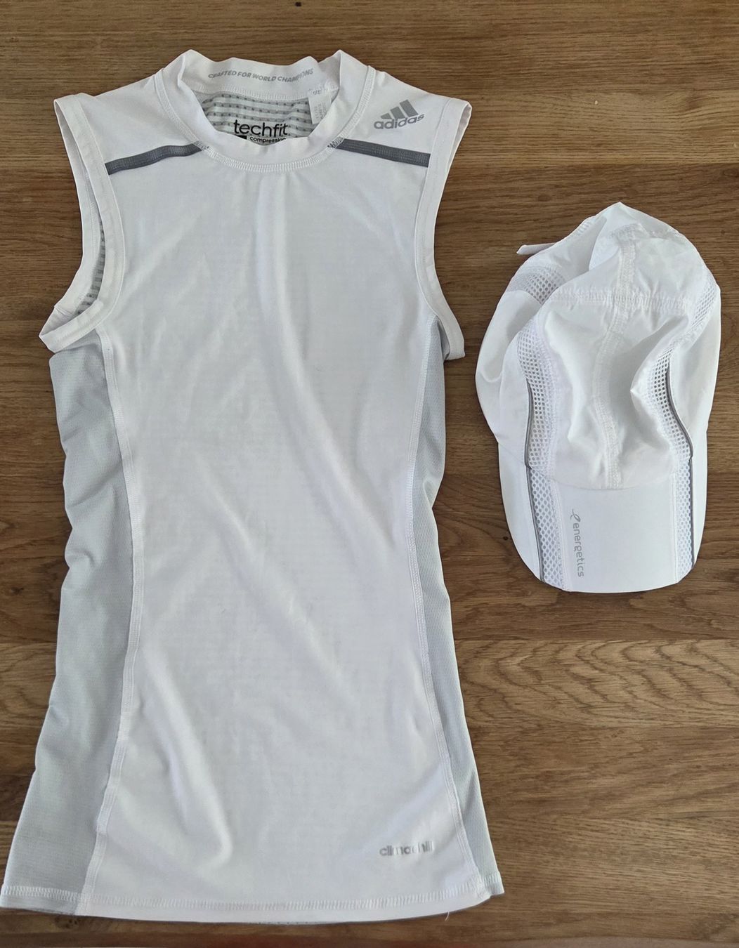 Adidas T-shirt: Adidas techfit compression climachill – Usato da Beinwil am See venduto da gabipetrovay 4