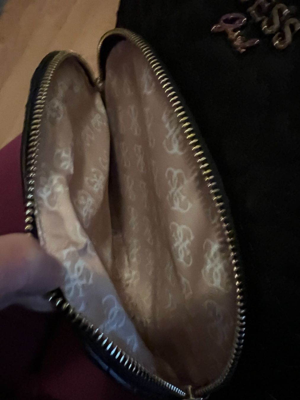 Guess Zaini: Joli sac à dos Guess comme neuf! – Nuovo (secondo la descrizione) da Chavornay venduto da Petit_Biberli 3