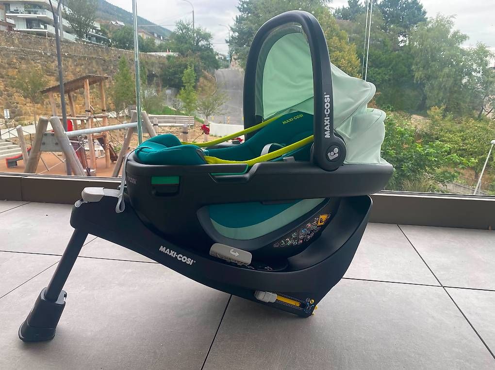 Maxi-Cosi Auto-Kindersitze: Maxi-Cosi Coral 360 avec sa base – Gebraucht aus Neuchâtel von ana_wz5d 1