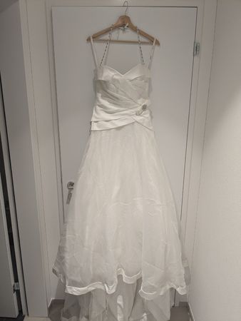 Elegantes Brautkleid Jolie Grösse M – Top Zustand – 