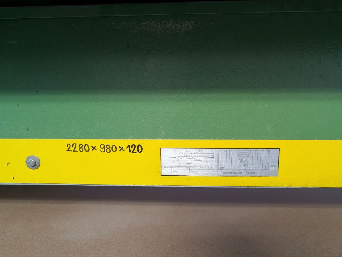 Tutte le macchine: Furnierpressen-Kombimaschine – Usato da Aathal-Seegräben venduto da maboe01 2
