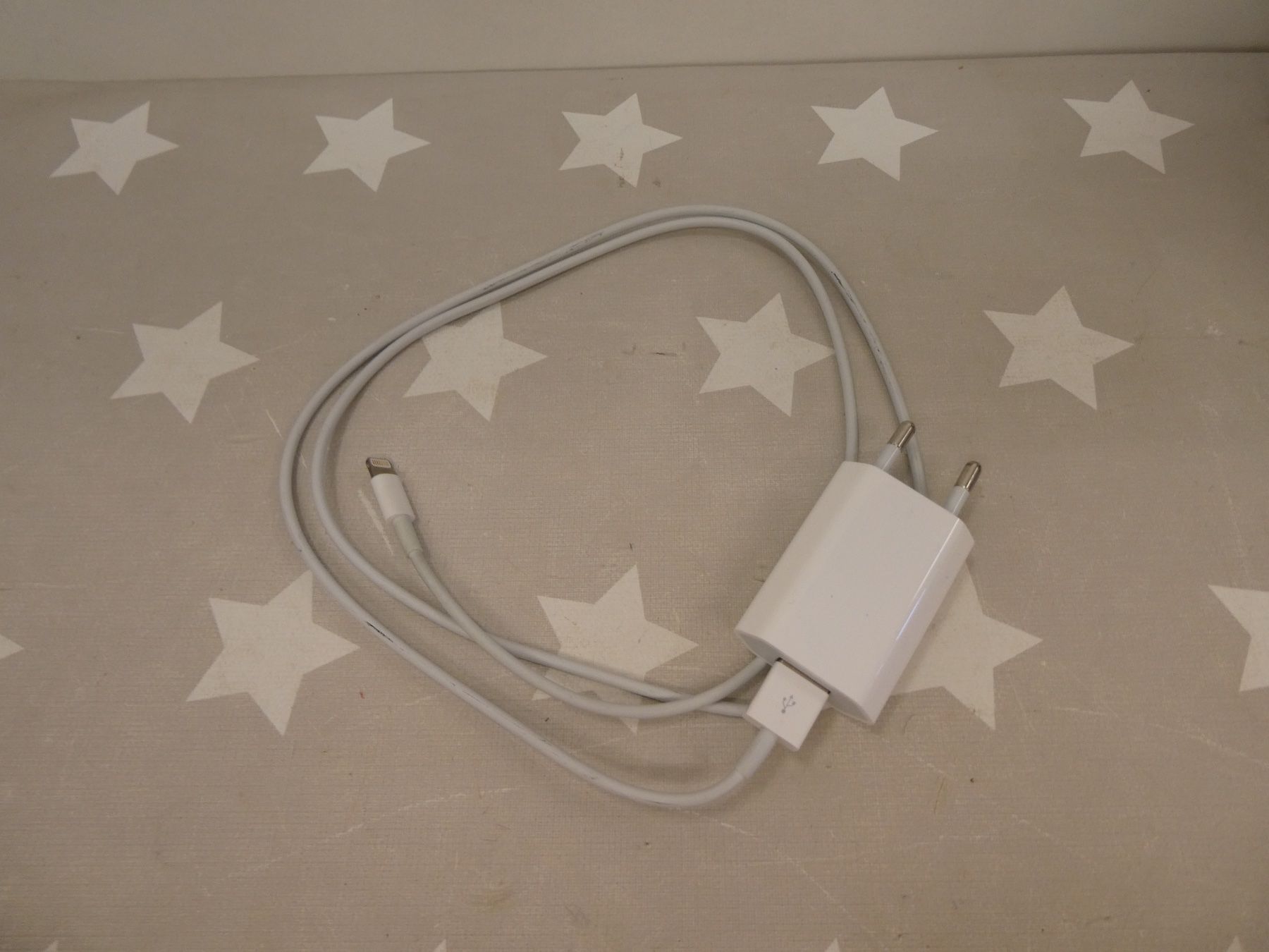 Apple Câbles: Ladekabel Apple Lightning – D'occasion à Rafz par Powacaddy