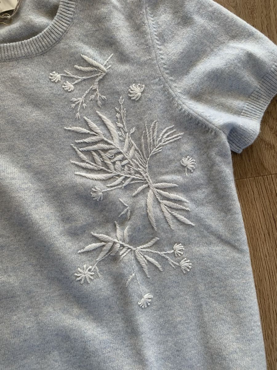 Maglioni & Felpe: Pull en cachemire et broderies Éric bompard – Nuovo e nell'imballaggio originale da Genève venduto da rez_c6c6 2