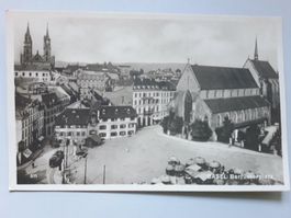 Basel Barfüsserplatz mit Tram