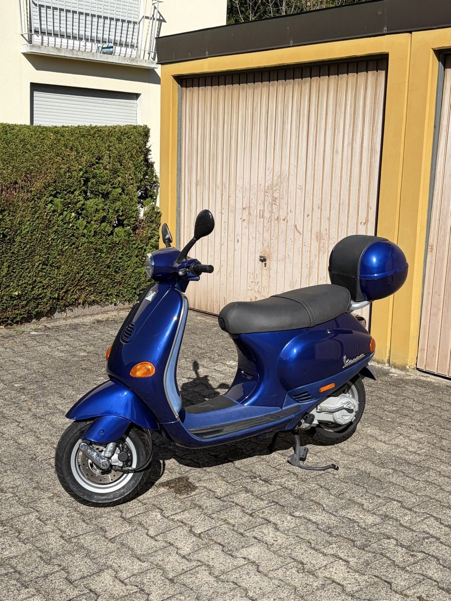 Vespa Scooter: Vespa ET4 50ccm – Usato da Zürich venduto da nik_sy96 4