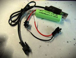 3,7 V 500mAh Li-Ion Akku 14500 mit USB Ladegerät