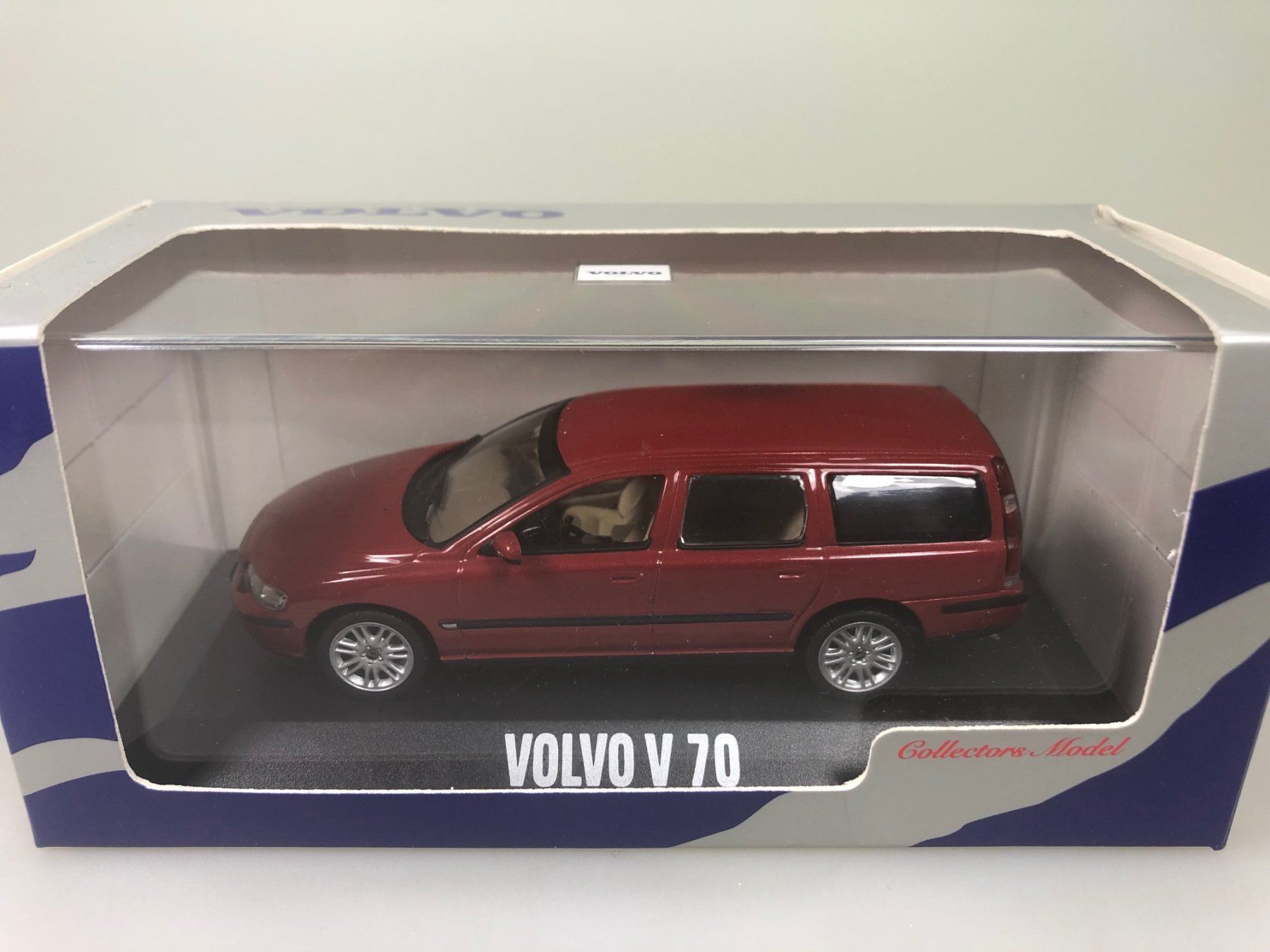 Volvo Modellautos: Volvo V70 - Minichamps - 1:43 – Gebraucht aus Widen von Himan 3