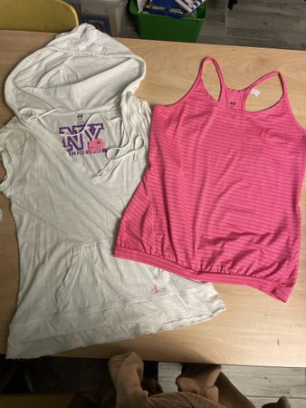 2 süsse H&M Sport Shirts Gr.S