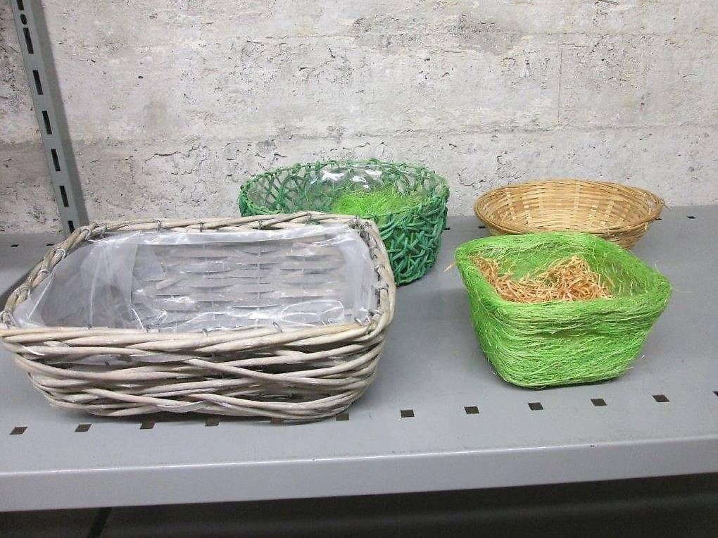 Autres articles pour la maison: Körbe, Bast-Körbchen Diverse – D'occasion à St. Gallen par patge