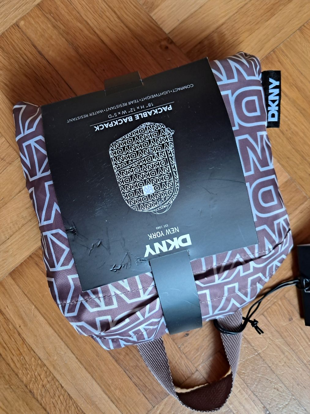 DKNY Zaini: DKNY Backpack Rucksack NEU – Nuovo e nell'imballaggio originale da Kefikon TG venduto da theratpack20