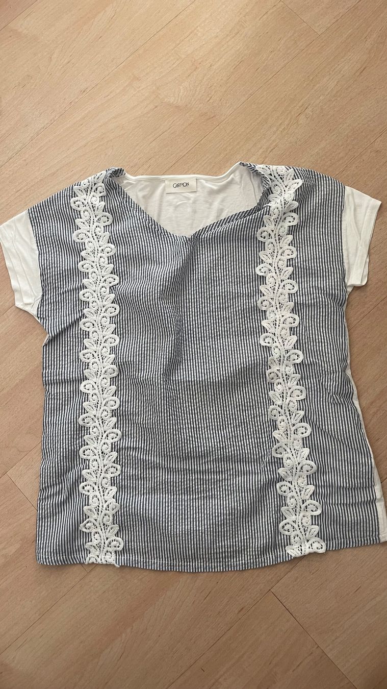 T-Shirts: CARTOON gestreiftes Oberteil mit Spitze Gr. 40 – Neu (gemäss Beschreibung) aus Wetzikon ZH von Schrungus