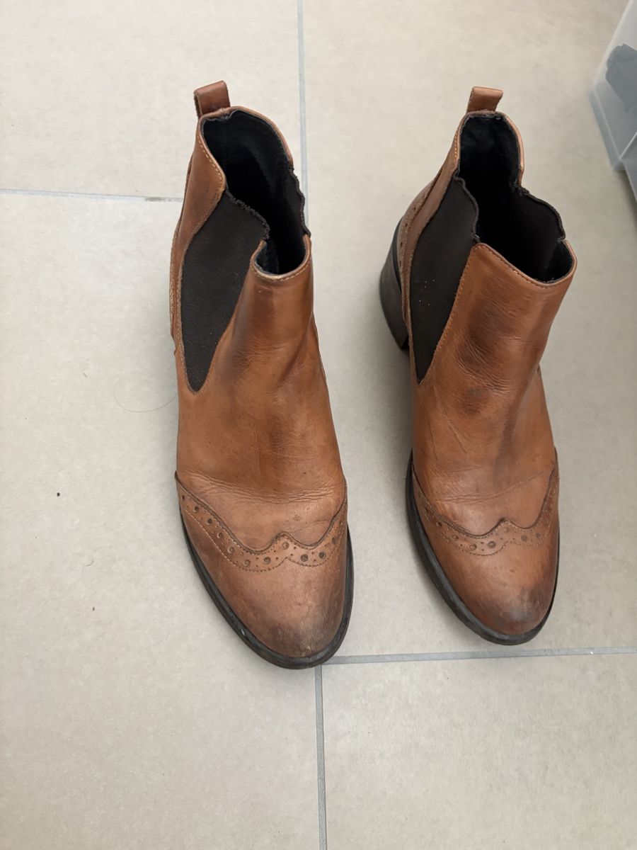 Chaussures femmes: Boots brown leather size 37 – D'occasion à Zürich par BKana