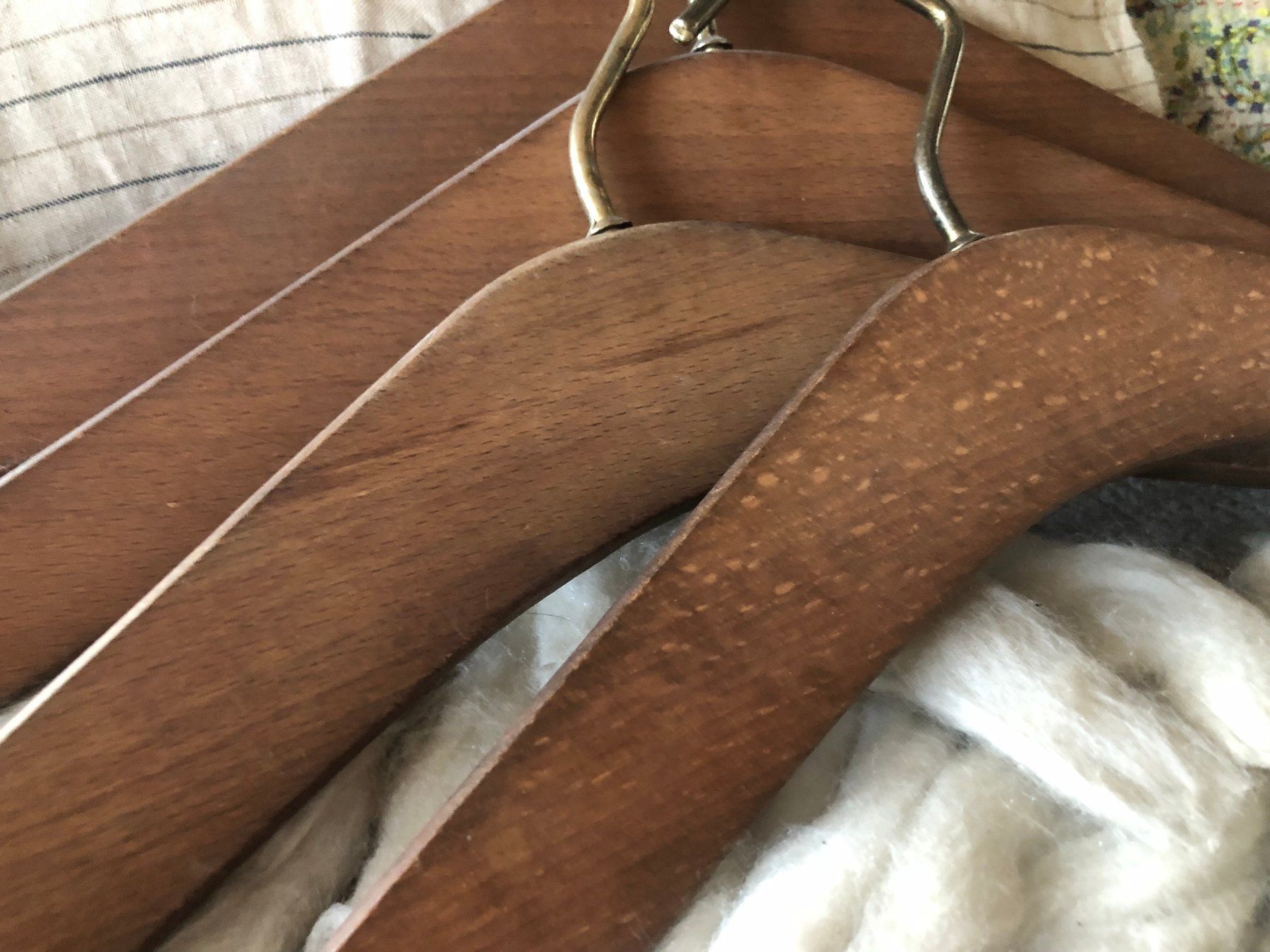 Kleiderbügel: Kleiderbügel Holz Vintage – Gebraucht aus Wald ZH von rotschmuddl 1