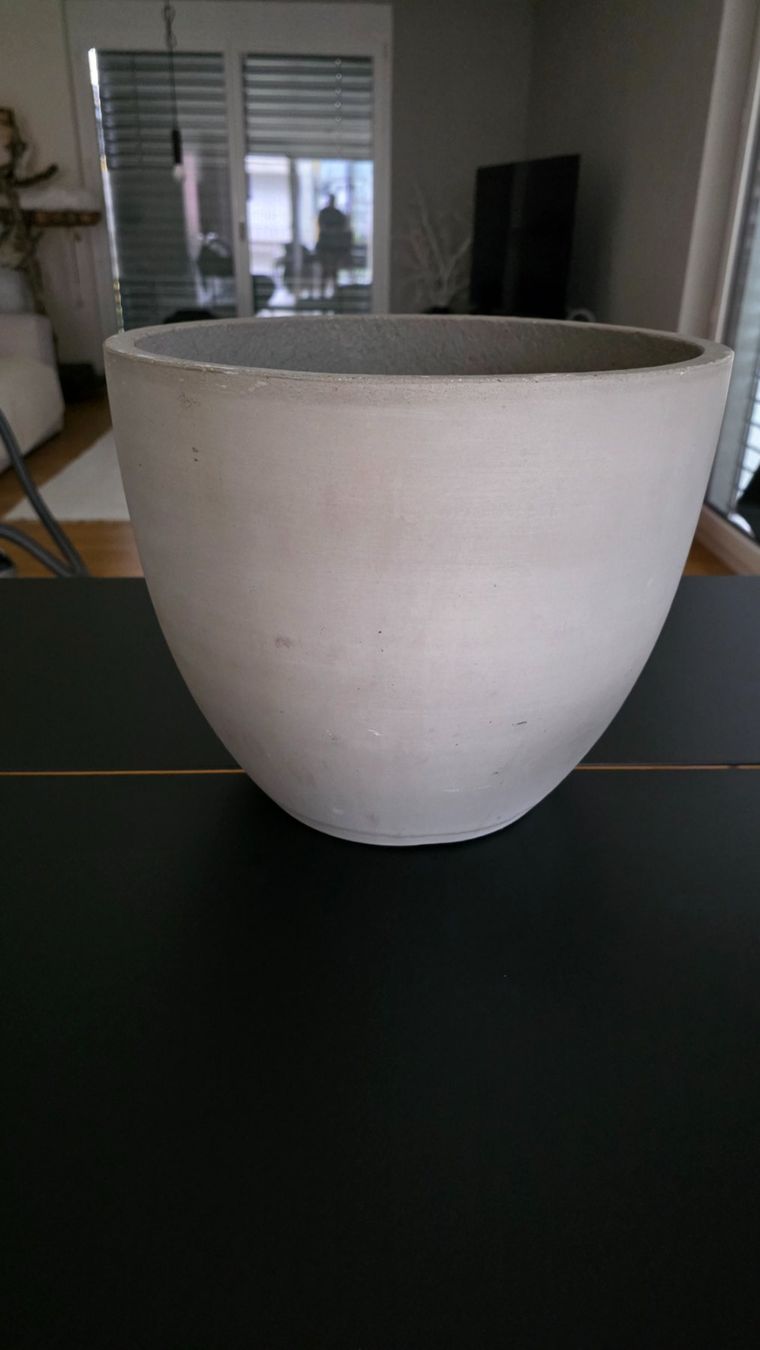 Blumentöpfe: 1Blumentopf,Beton-Grau, – Neu (gemäss Beschreibung) aus Näfels von jayjay1968 1