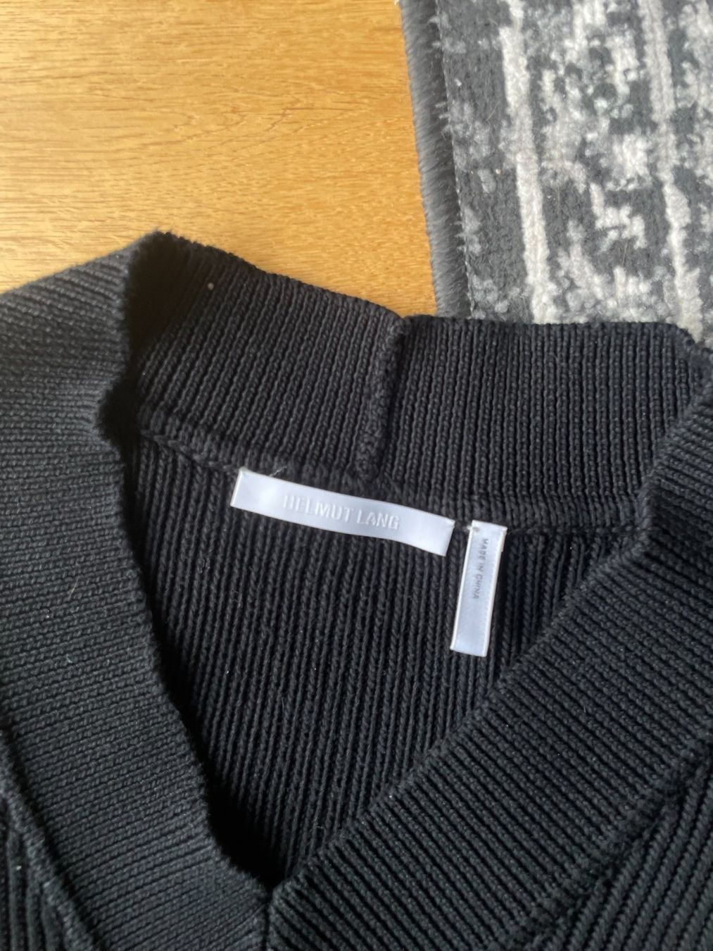 Helmut Lang Maglioni & Felpe: Schwarzer Pullunder Helmut Lang – Usato da Fehraltorf venduto da leonlohrer 1