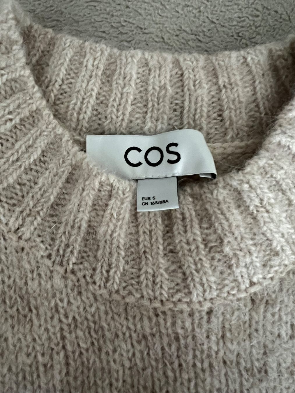 Cos Maglioni & Felpe: COS Chunky Wool Crew-Neck Jumper – Usato da Lausanne venduto da dia_xs9l 1
