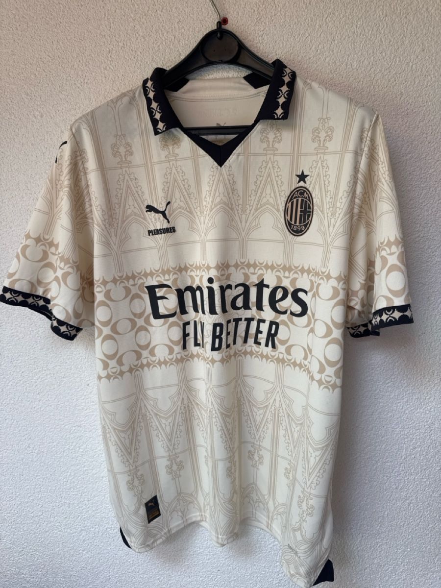 Canottiere & Pantaloni: AC Milan X Pleasures Jersey – Nuovo (secondo la descrizione) da Gebenstorf venduto da Retroshirt