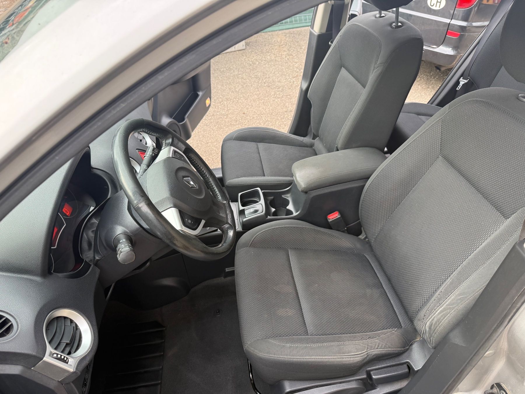 Renault Autos: Renault Kaleos mit MFK 4x4 – Gebraucht aus Aarburg von Ricardoabverkauf 1