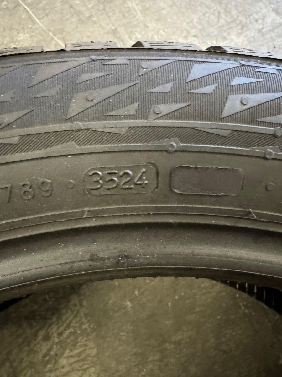 Nokian Pneus & Kompletträder: Winterreifen 215/55R18 – Gebraucht aus Balzers von Chabisrupfer94 1