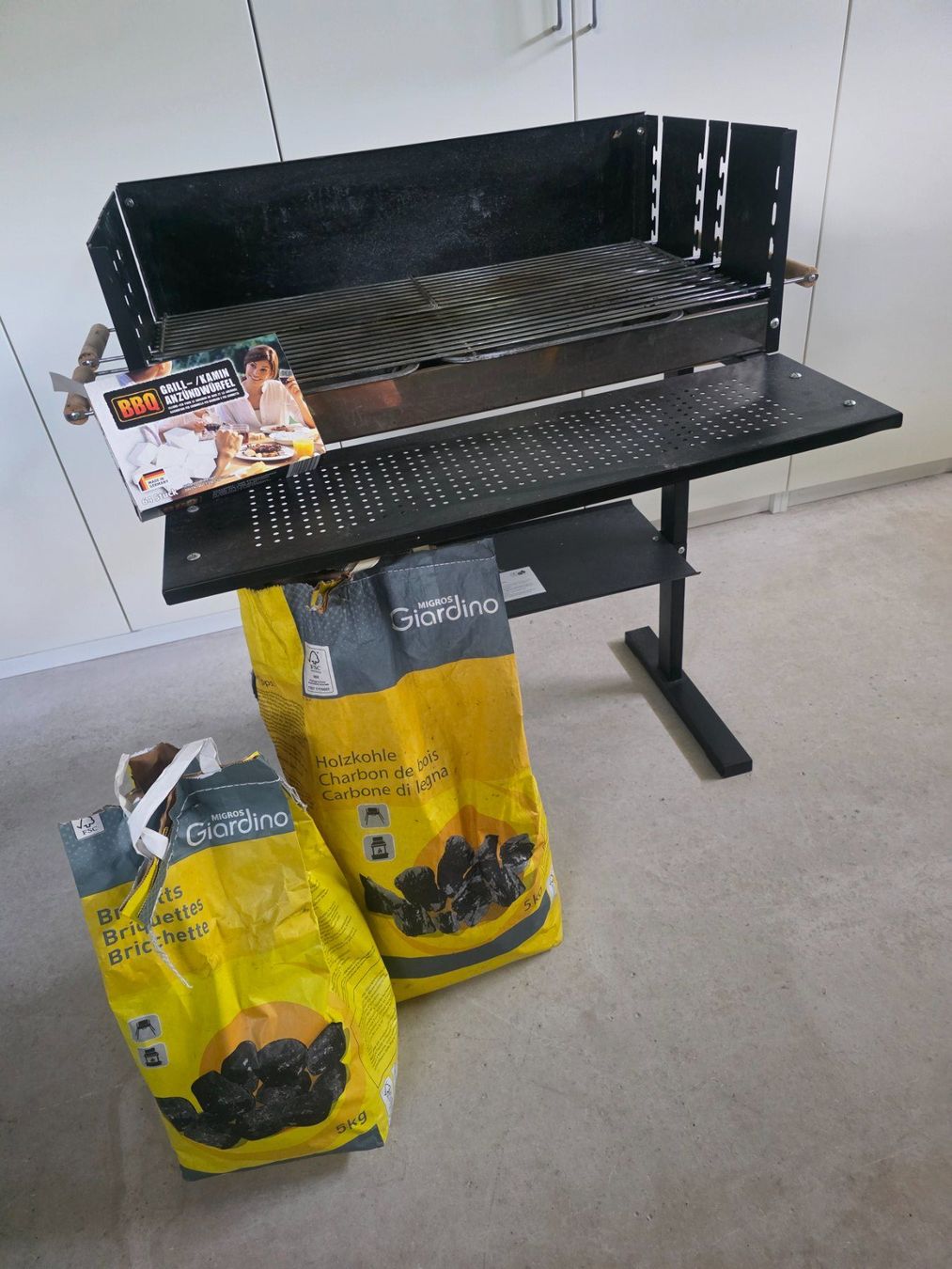 Grils: Grill Holzkohle – D'occasion à Uster par chr_dt2h